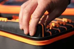 Guru FUSION 400 SMALL -Hengels Verkoop Guru Fusion 400 Small GLG01 2 min