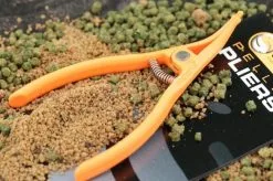 Guru PELLET PLIERS -Hengels Verkoop Guru Pellet Pliers GPP 5 min