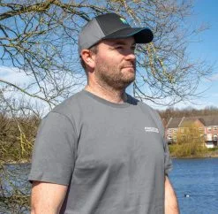 Preston GREY T-SHIRT - 7 Opties -Hengels Verkoop Preston 1 p0200351 grey t shirt kleding 3 min