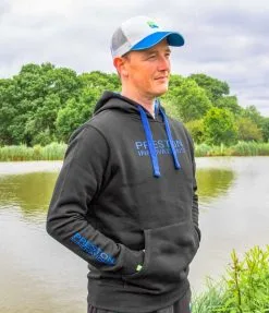 Preston BLACK HOODIE - 7 Opties -Hengels Verkoop Preston black hoodie 2 min