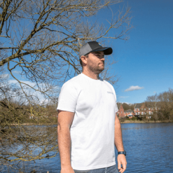 Preston WHITE T-SHIRT - 7 Opties -Hengels Verkoop preston p0200358 65 white t shirt kleding 3 min